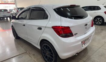 Chevrolet Onix completo
