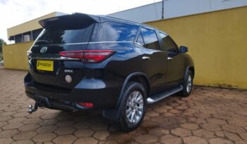 Toyota Hilux SW4 completo