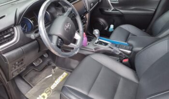 Toyota Hilux SW4 completo