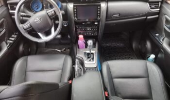 Toyota Hilux SW4 completo