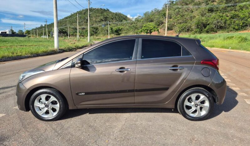 Hyundai HB20 completo