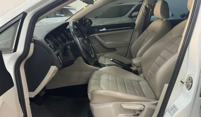 Volkswagen Golf completo
