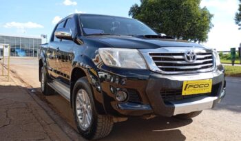Toyota Hilux completo