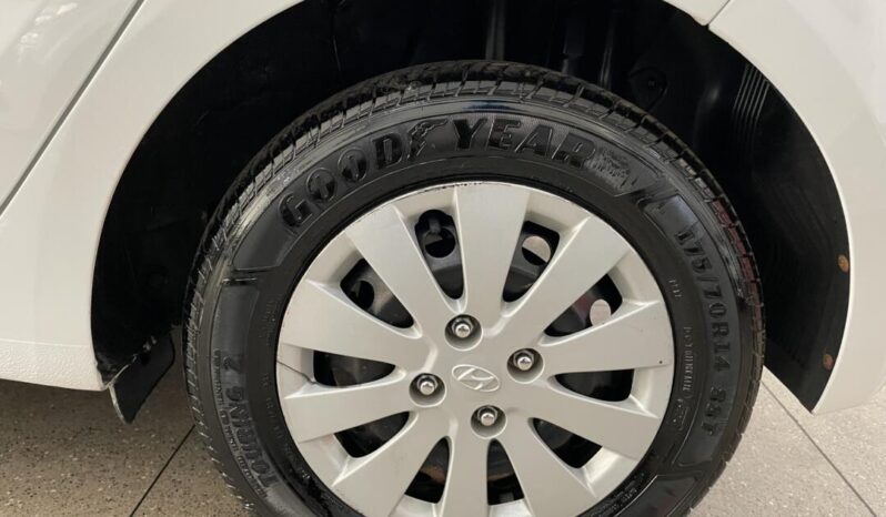 Hyundai HB20 completo
