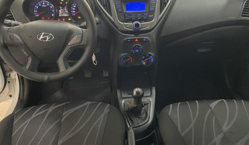 Hyundai HB20 completo