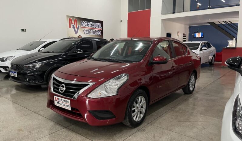 Nissan Versa completo