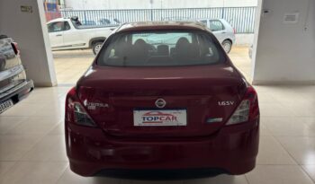 Nissan Versa completo