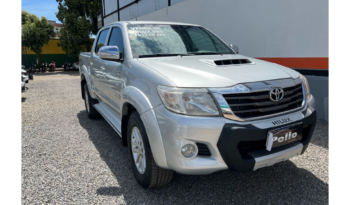 Toyota Hilux completo