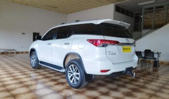Toyota Hilux SW4 completo