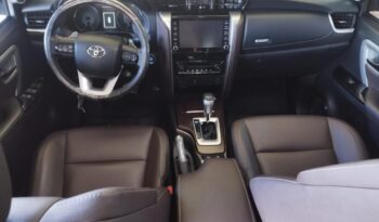 Toyota Hilux SW4 completo