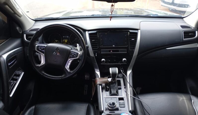 Mitsubishi Pajero completo