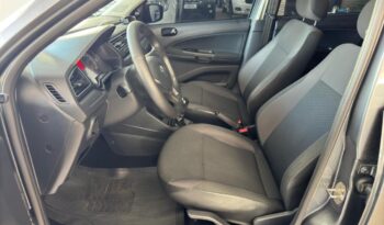 Volkswagen Voyage completo