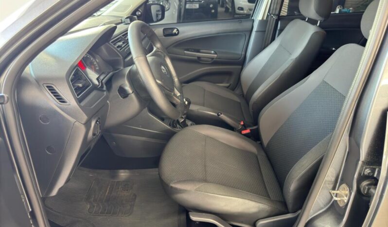 Volkswagen Voyage completo