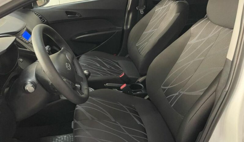 Hyundai HB20 completo
