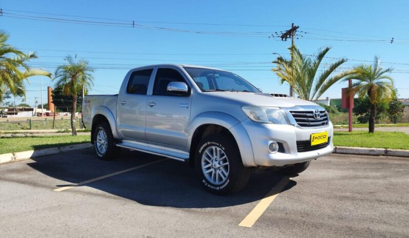 Toyota Hilux completo