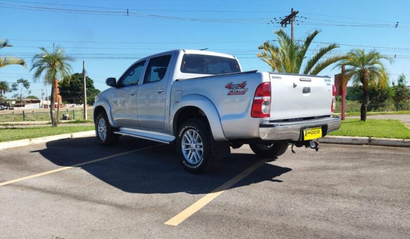Toyota Hilux completo