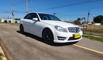 Mercedes-Benz C 180 completo