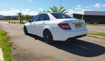 Mercedes-Benz C 180 completo