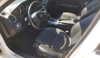 Mercedes-Benz C 180 completo