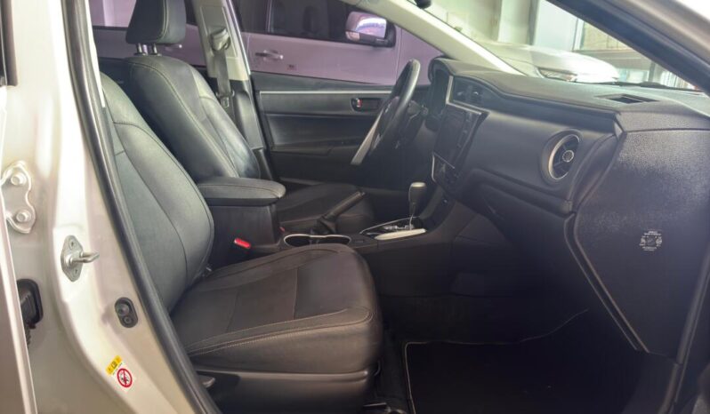 Toyota Corolla completo