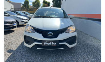 Toyota Etios completo