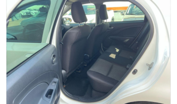 Toyota Etios completo