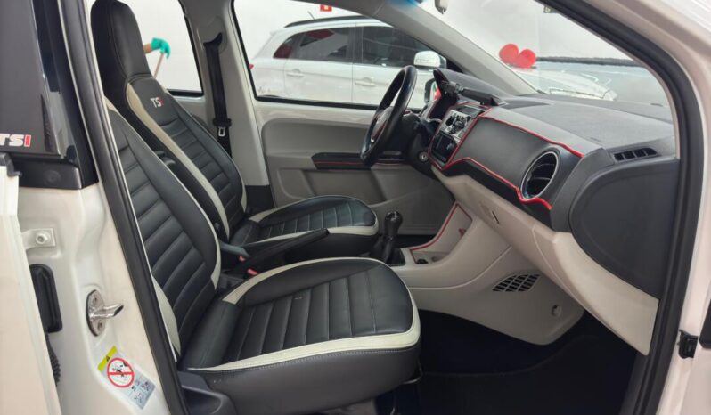 Volkswagen UP completo