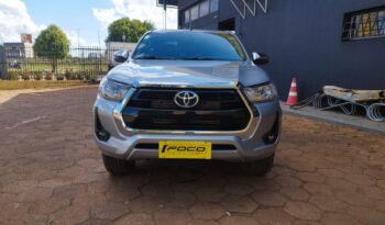 Toyota Hilux completo