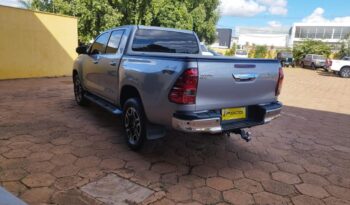 Toyota Hilux completo