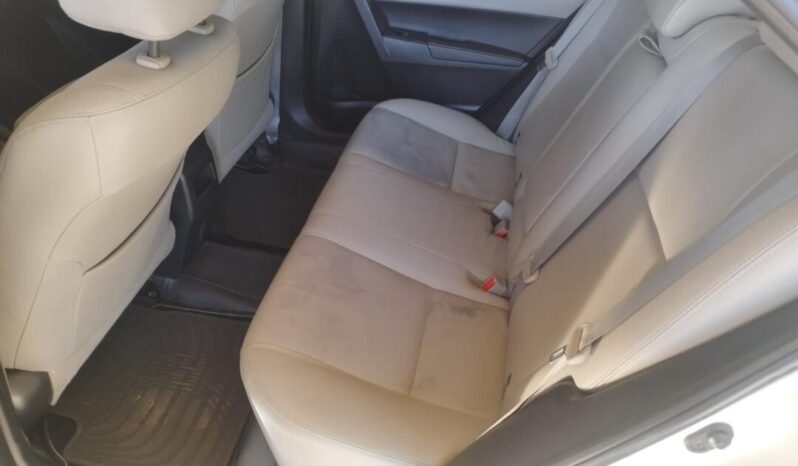 Toyota Corolla completo