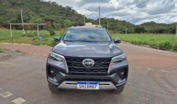 Toyota Hilux SW4 completo