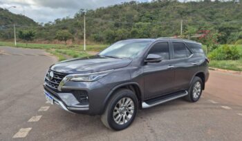 Toyota Hilux SW4 completo