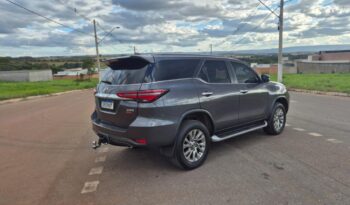 Toyota Hilux SW4 completo