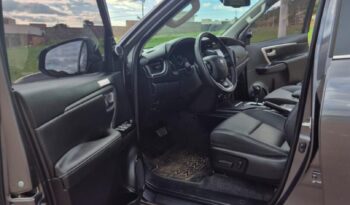 Toyota Hilux SW4 completo