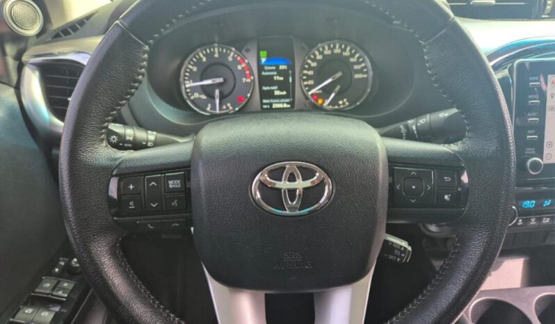 Toyota Hilux completo