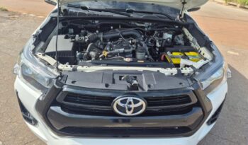 Toyota Hilux completo