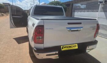 Toyota Hilux completo