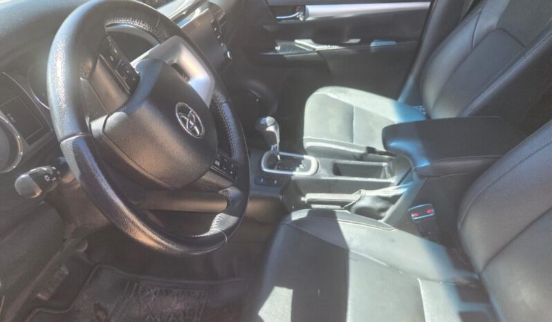 Toyota Hilux completo