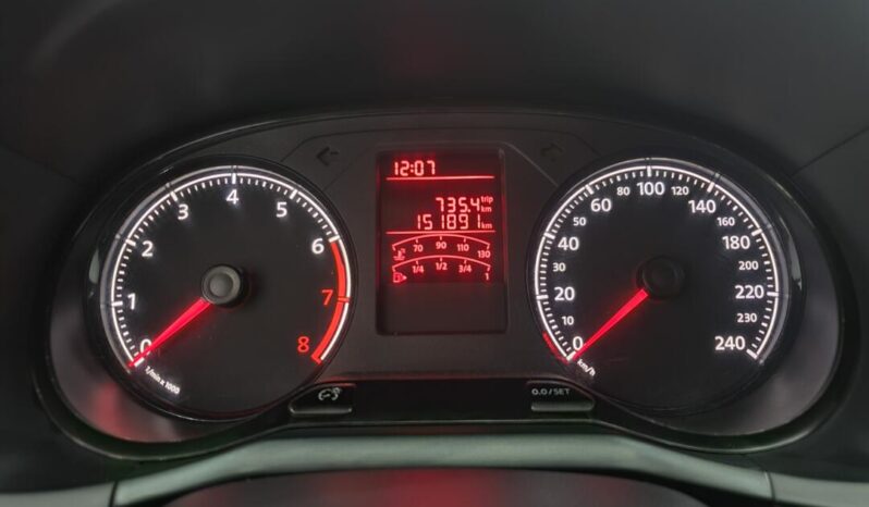Volkswagen Voyage completo