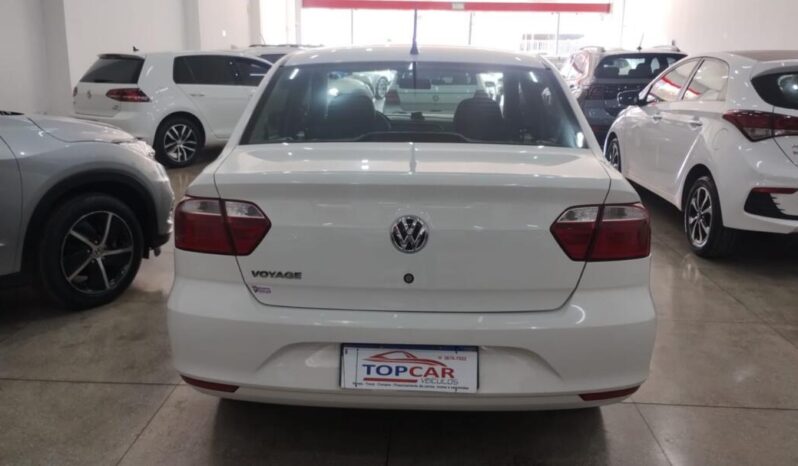 Volkswagen Voyage completo