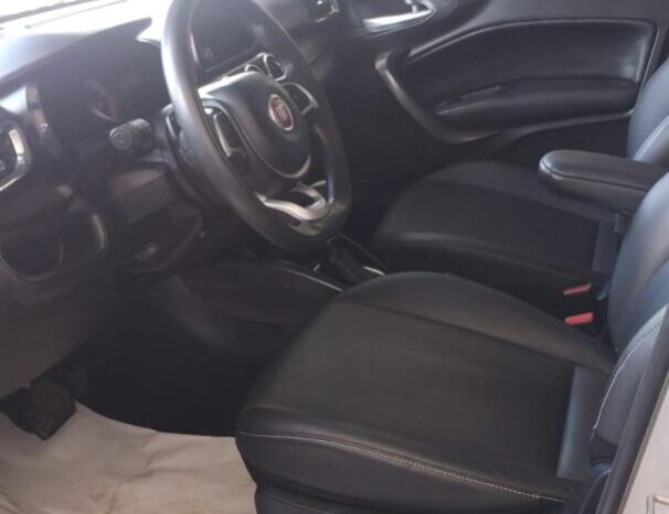 Fiat Cronos completo