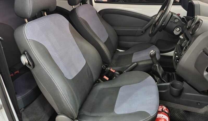 Ford KA completo