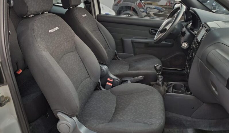 Fiat Strada completo
