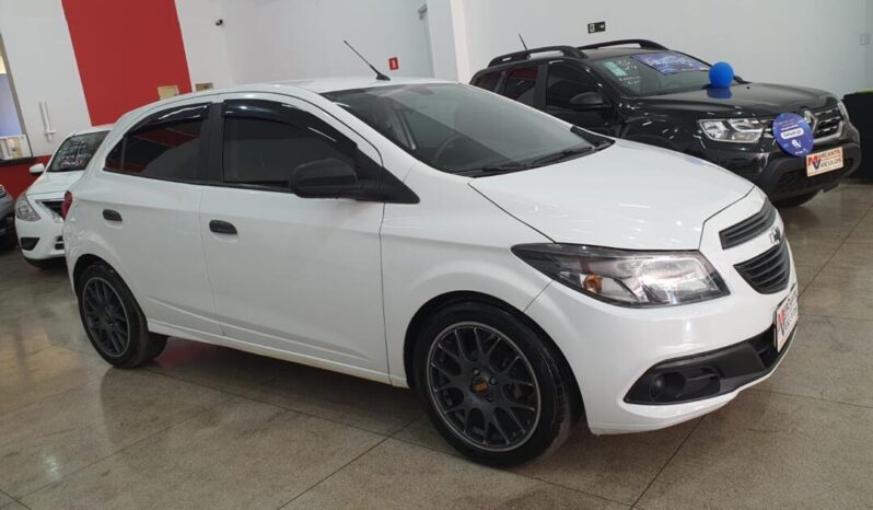 Chevrolet Onix completo