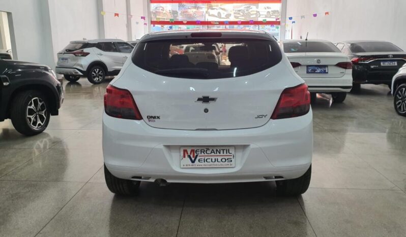 Chevrolet Onix completo