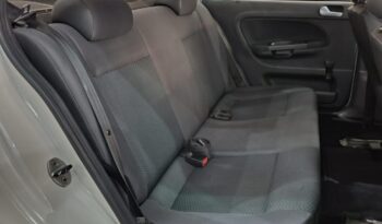 Volkswagen Voyage completo