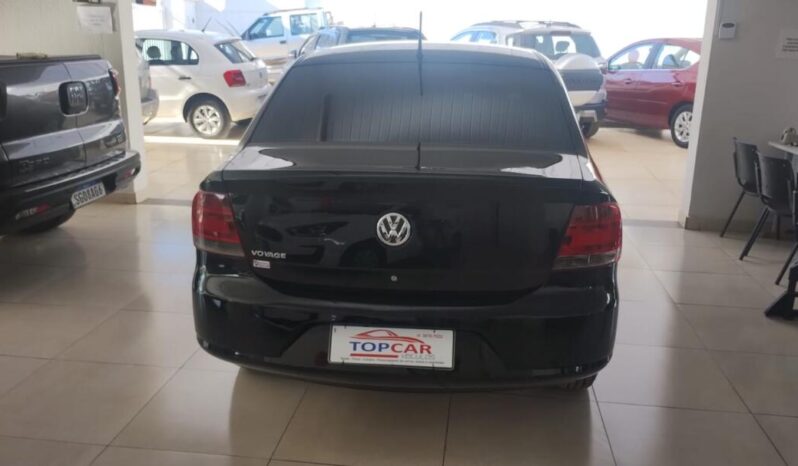 Volkswagen Voyage completo