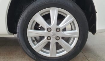 Toyota Etios completo