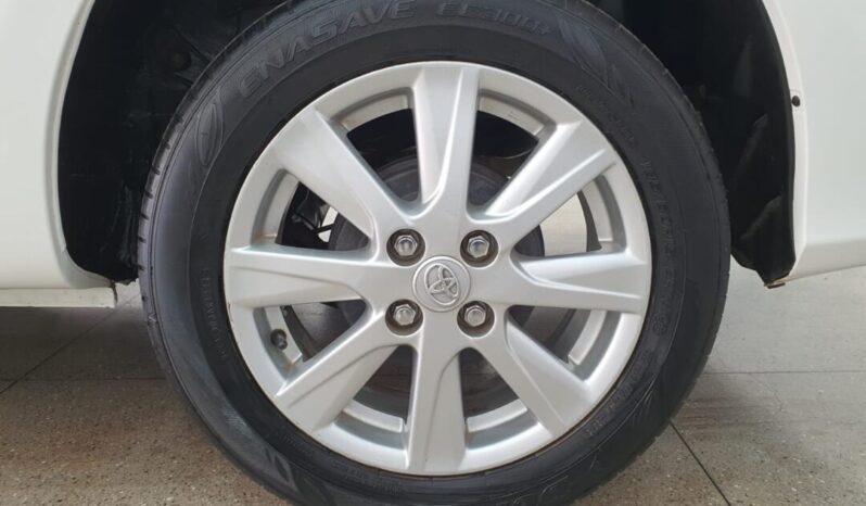 Toyota Etios completo