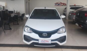 Toyota Etios completo